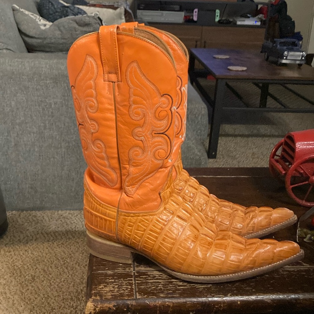 El Jinette orange croc design point toe western boots size 27 1/2 See conversion